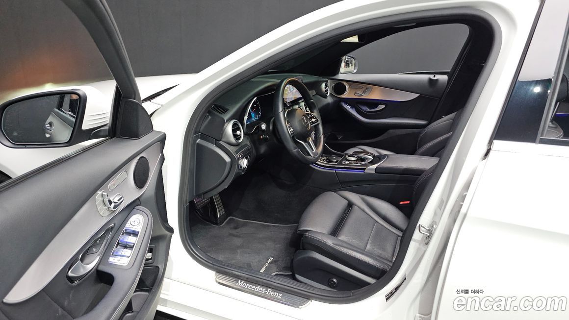 Mercedes-Benz C-Class 2021