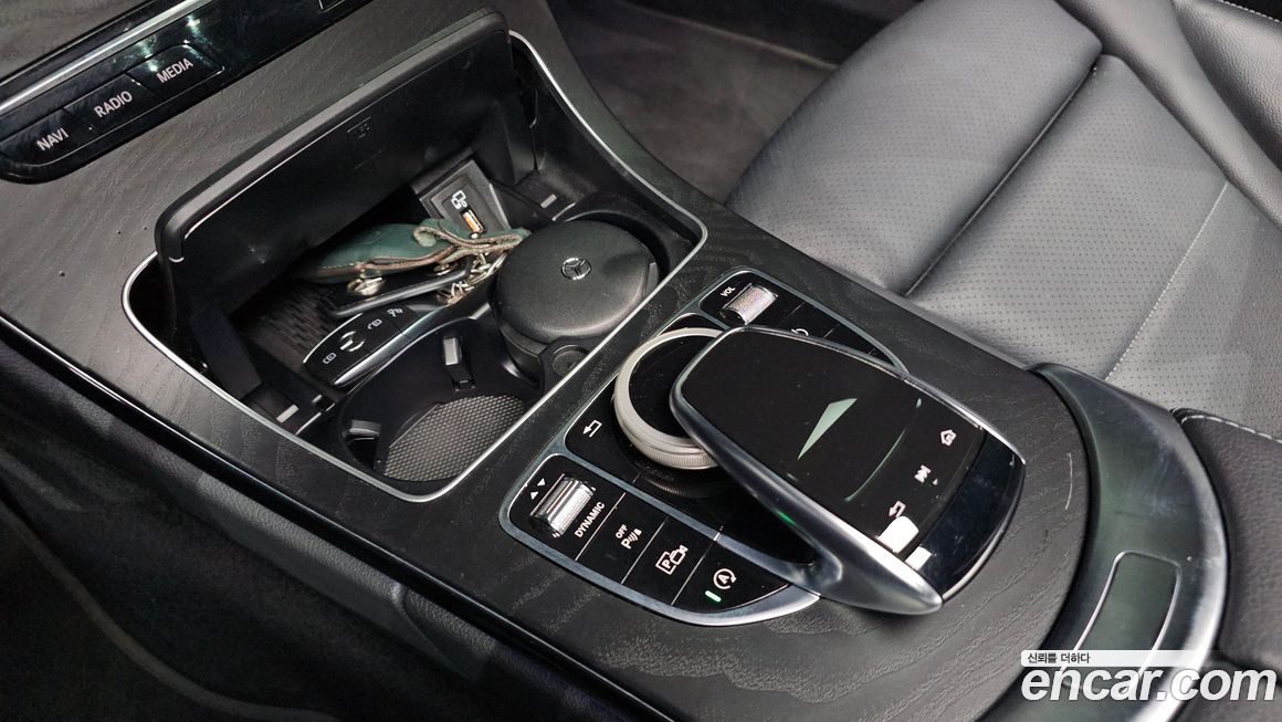 Mercedes-Benz C-Class 2021