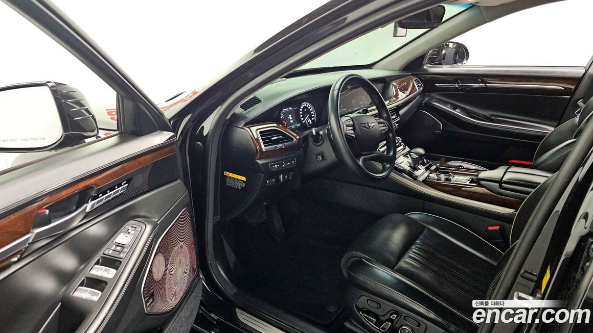 Genesis EQ900 2018