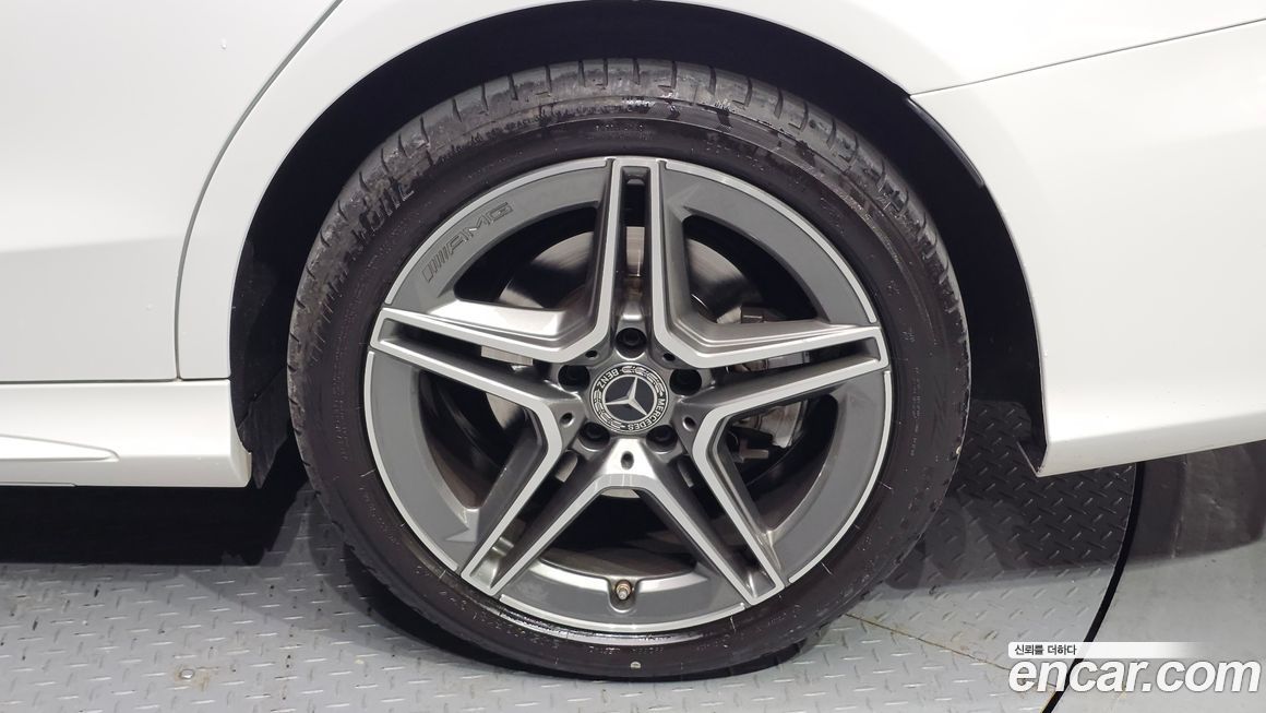 Mercedes-Benz C-Class 2021