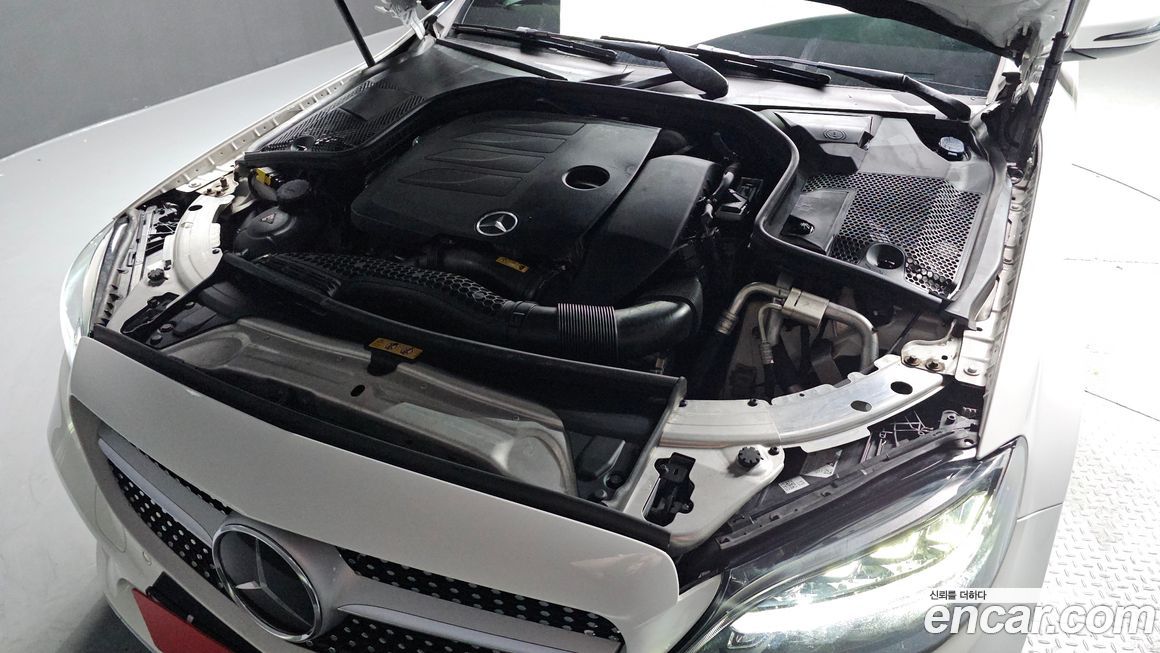 Mercedes-Benz C-Class 2021