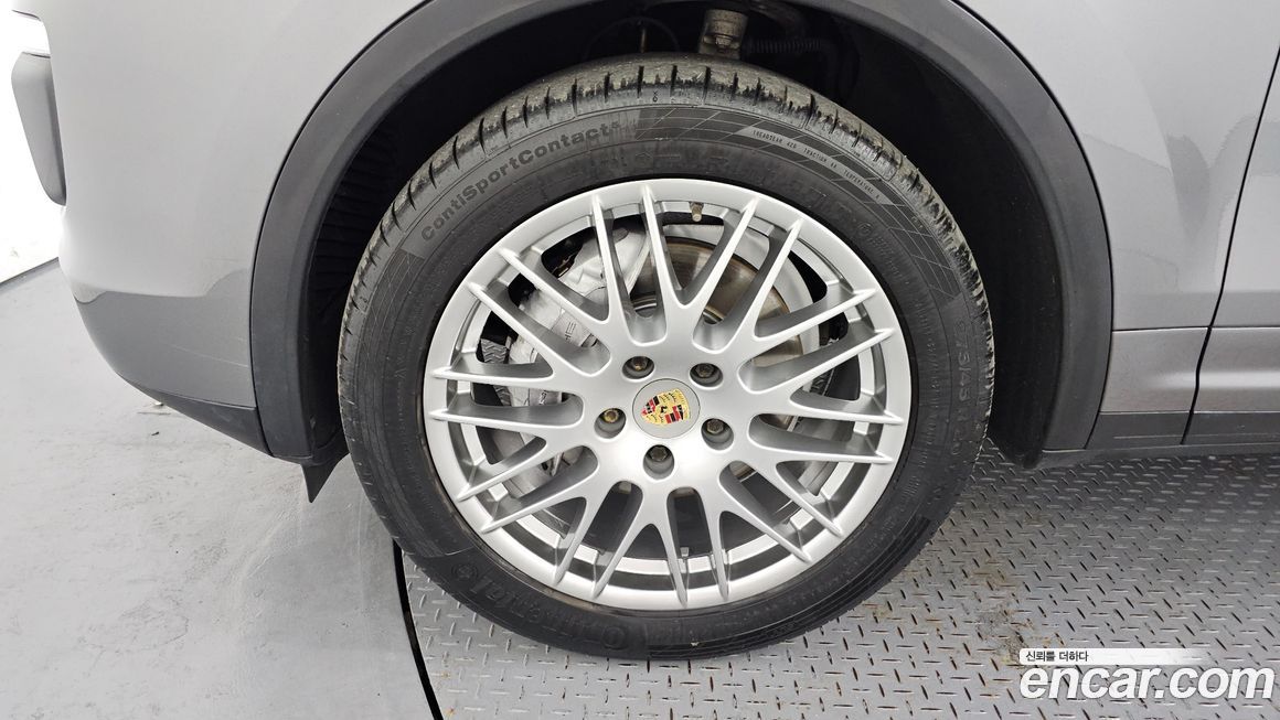 Porsche Cayenne 2016