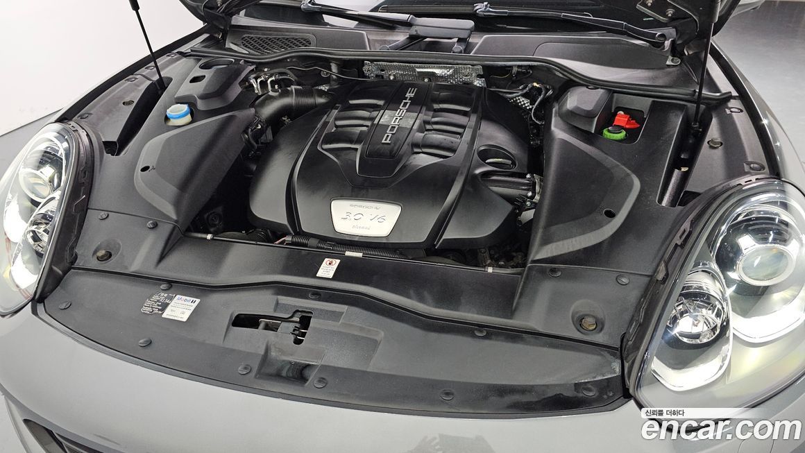 Porsche Cayenne 2016