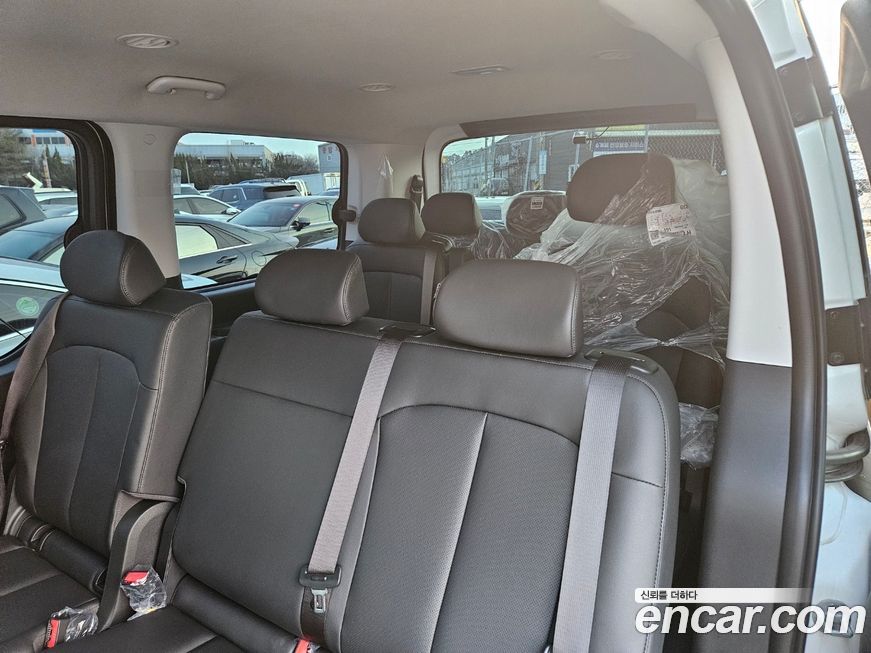 Hyundai Staria 2025