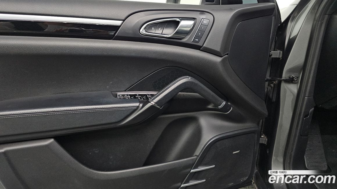 Porsche Cayenne 2016