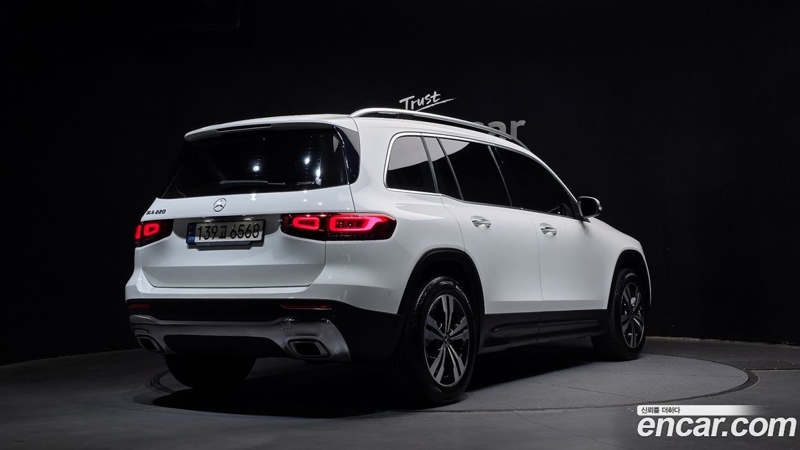 Mercedes-Benz GLB-Class 2021