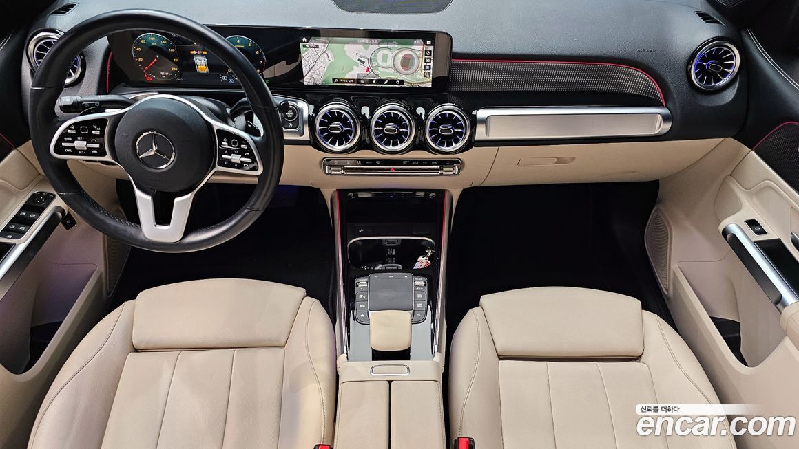 Mercedes-Benz GLB-Class 2021