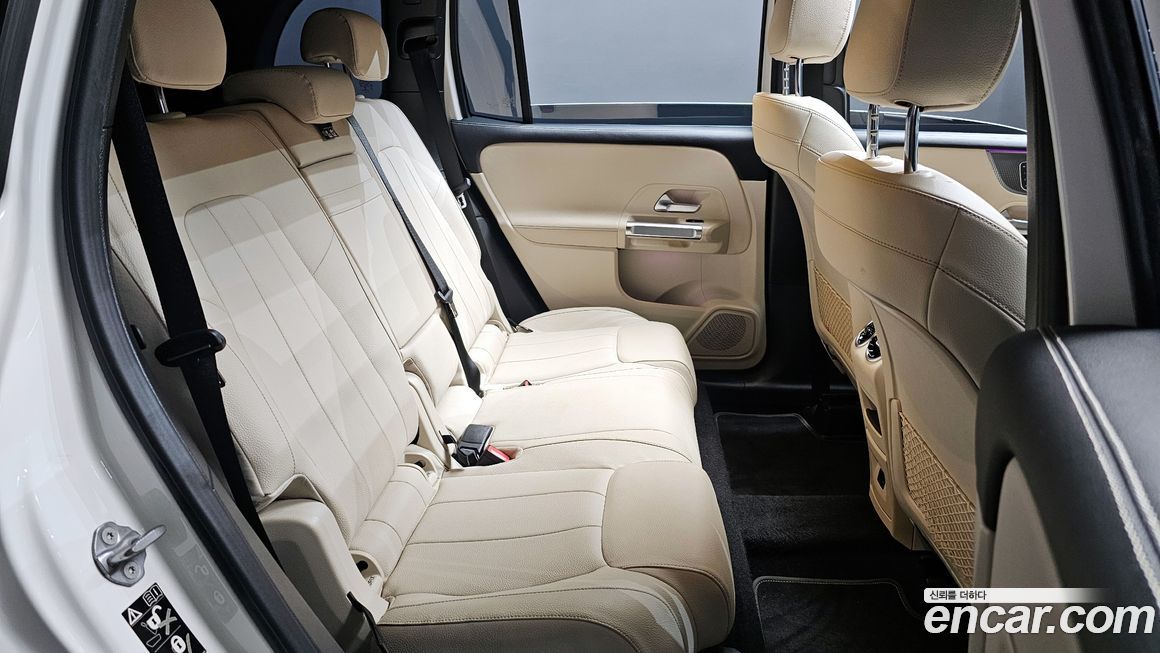 Mercedes-Benz GLB-Class 2021