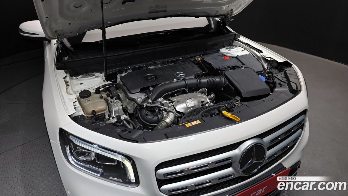 Mercedes-Benz GLB-Class 2021