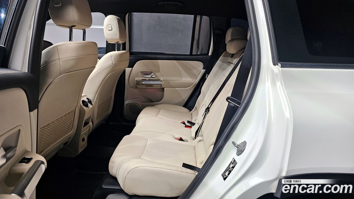 Mercedes-Benz GLB-Class 2021