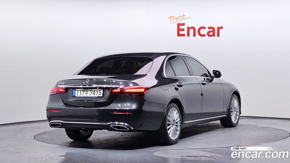 Mercedes-Benz E-Class 2021