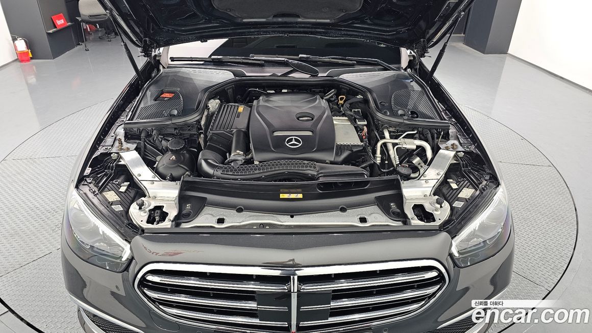 Mercedes-Benz E-Class 2021