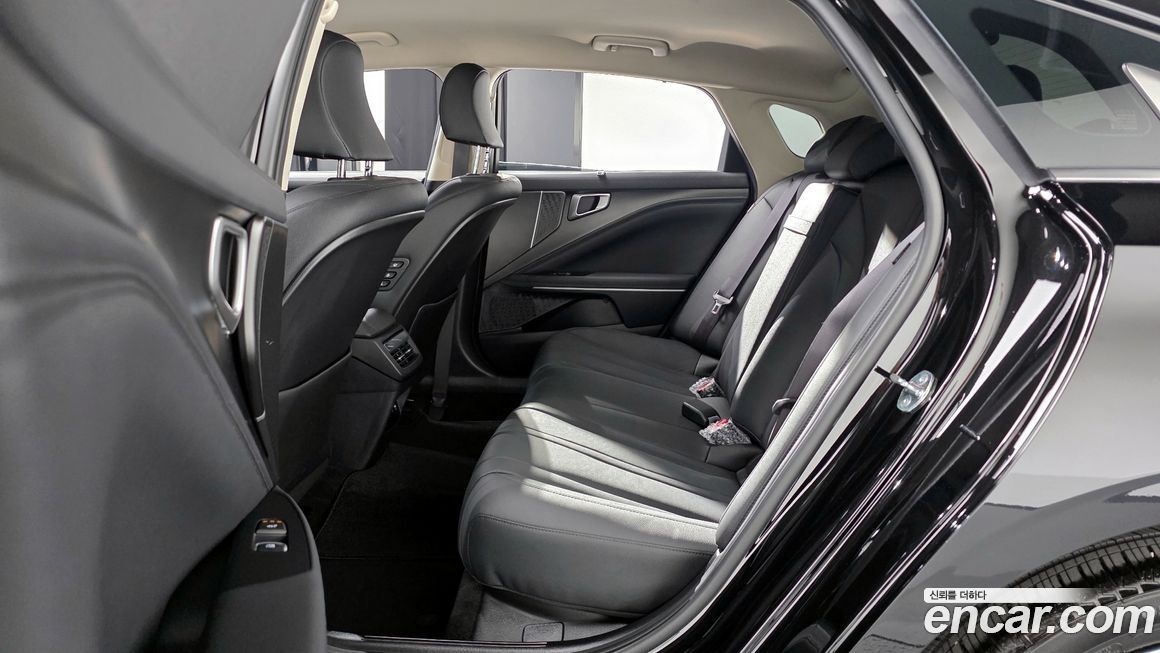 Kia K8 2025