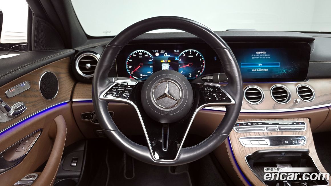 Mercedes-Benz E-Class 2021