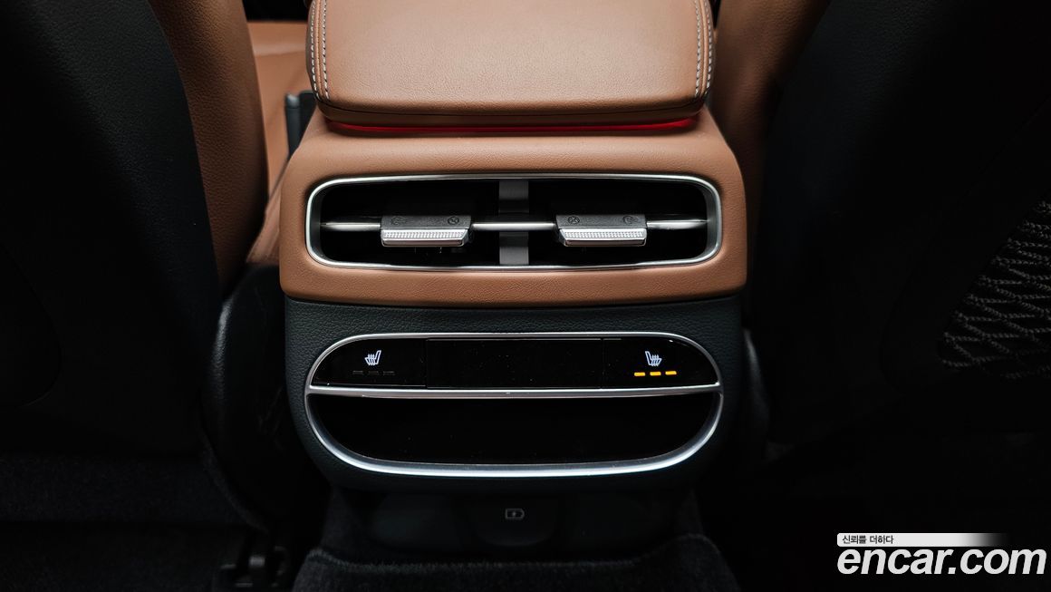 Genesis GV70 2024