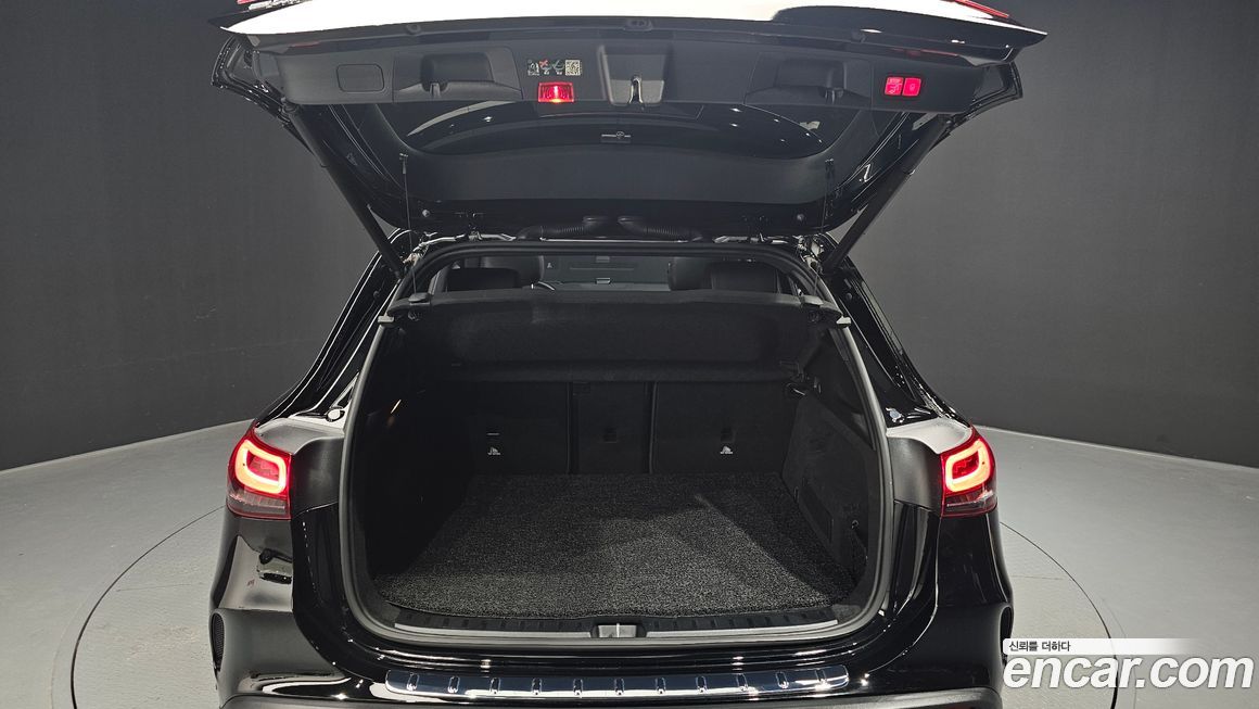 Mercedes-Benz EQA 2022