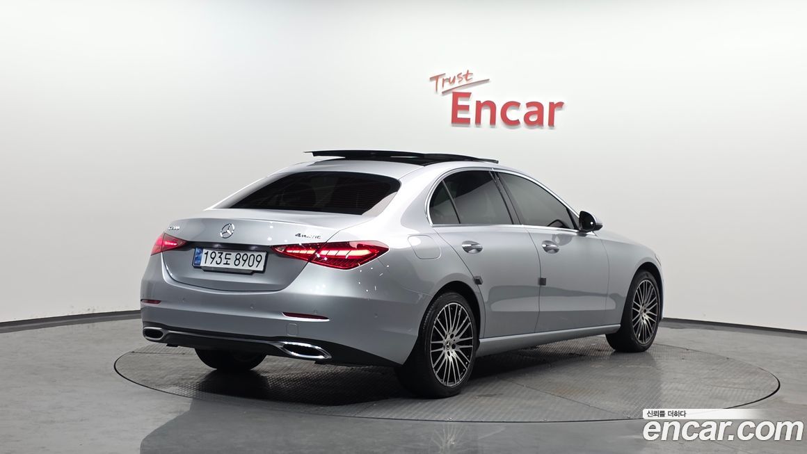 Mercedes-Benz C-Class 2022