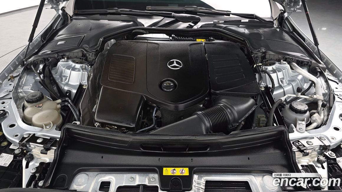 Mercedes-Benz C-Class 2022