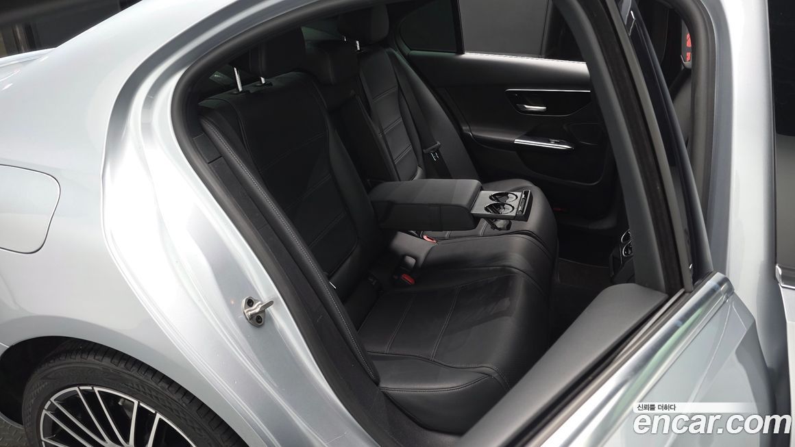 Mercedes-Benz C-Class 2022