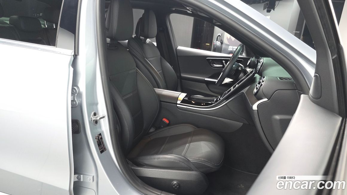 Mercedes-Benz C-Class 2022