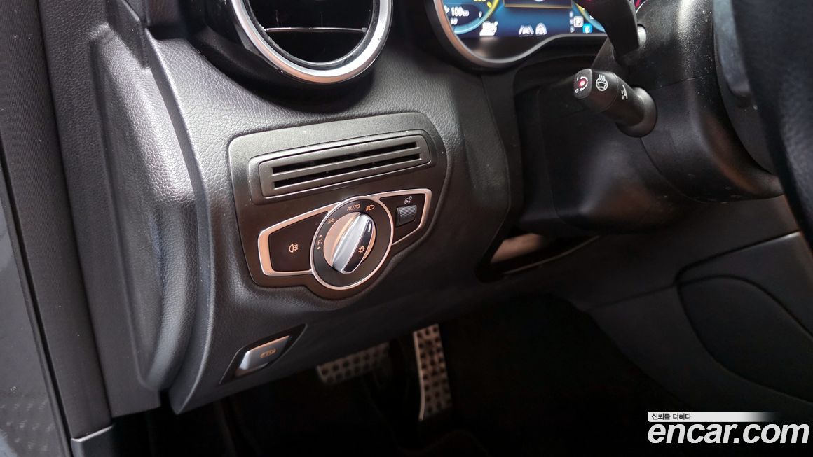 Mercedes-Benz GLC-Class 2021