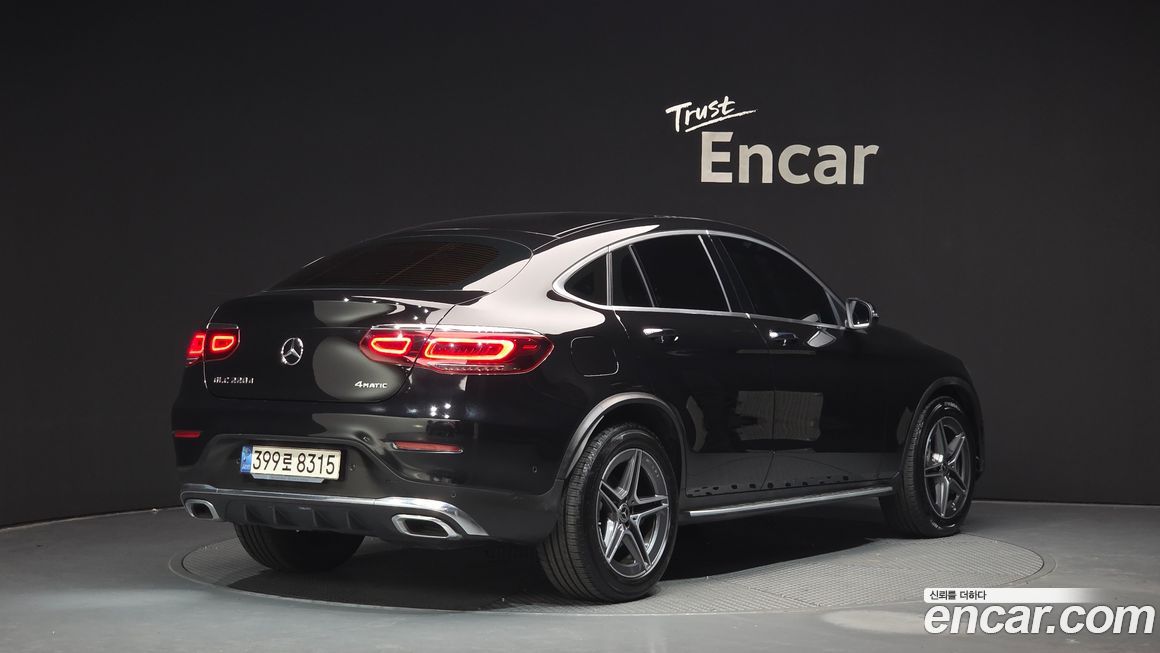 Mercedes-Benz GLC-Class 2021