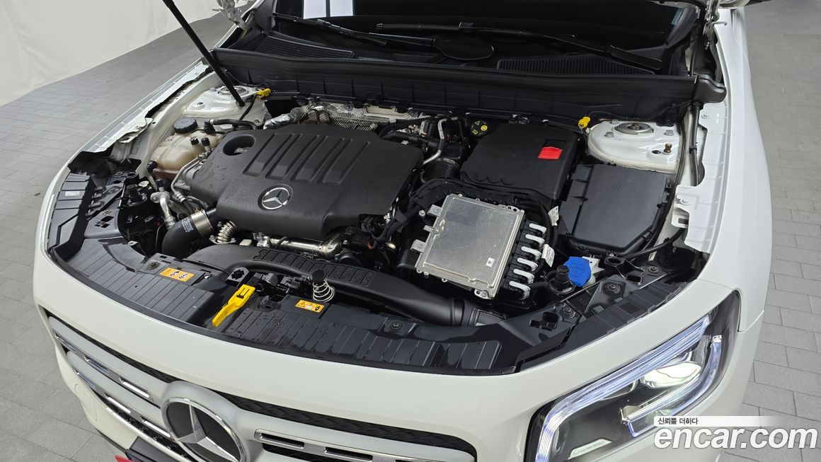 Mercedes-Benz GLB-Class 2021