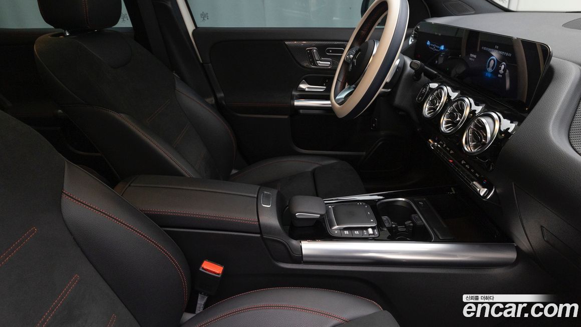 Mercedes-Benz GLA-Class 2023