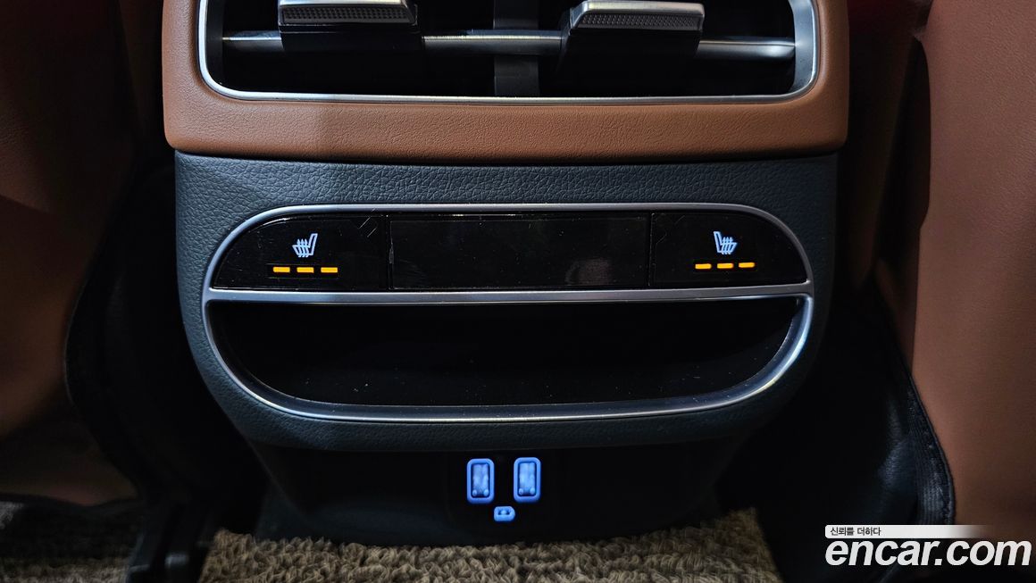 Genesis GV70 2024