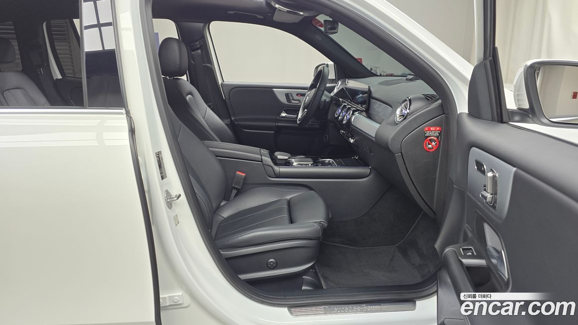 Mercedes-Benz GLB-Class 2021