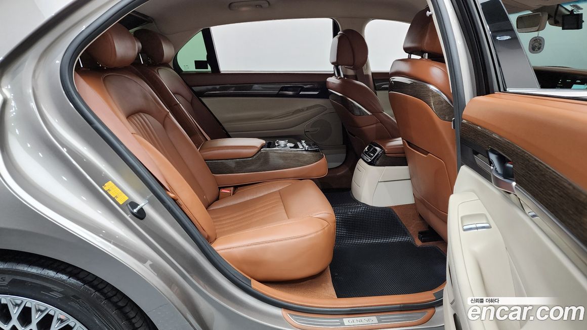 Genesis G90 2021