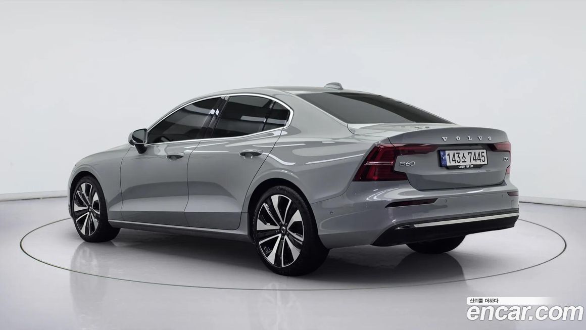 Volvo S60 2024