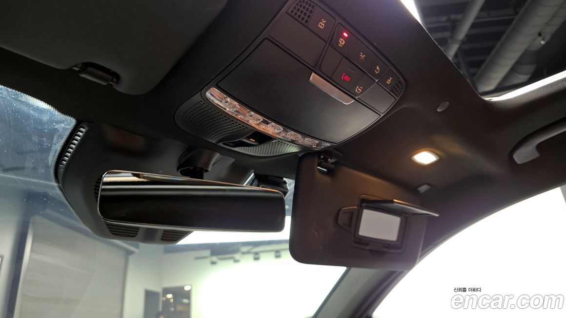 Mercedes-Benz GLC-Class 2021