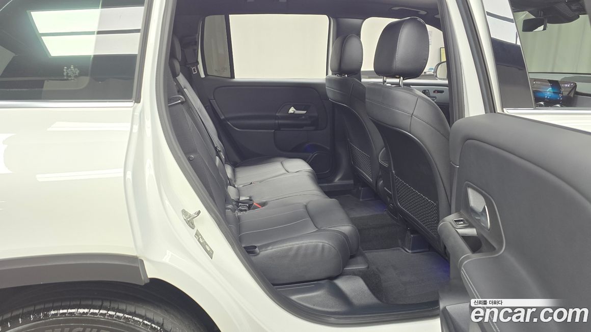 Mercedes-Benz GLB-Class 2021