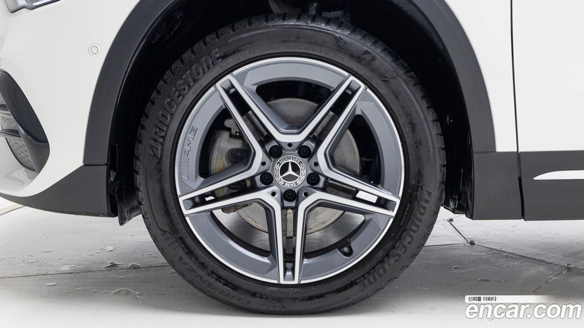 Mercedes-Benz GLA-Class 2023