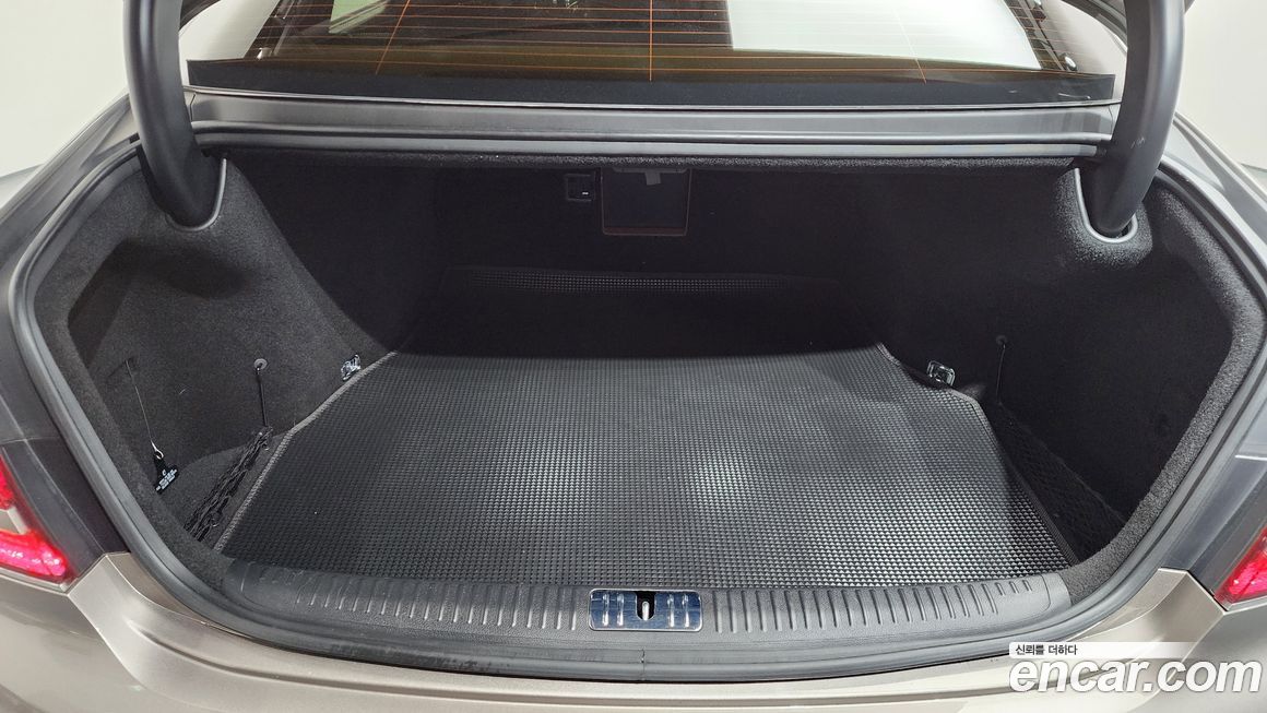 Genesis G90 2021