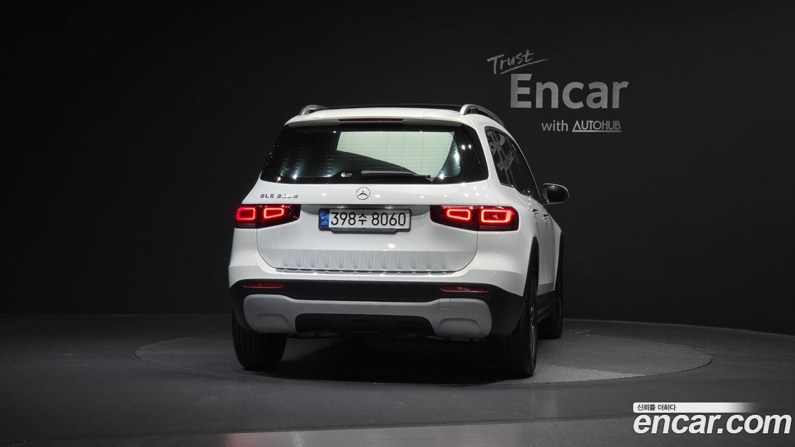 Mercedes-Benz GLB-Class 2021