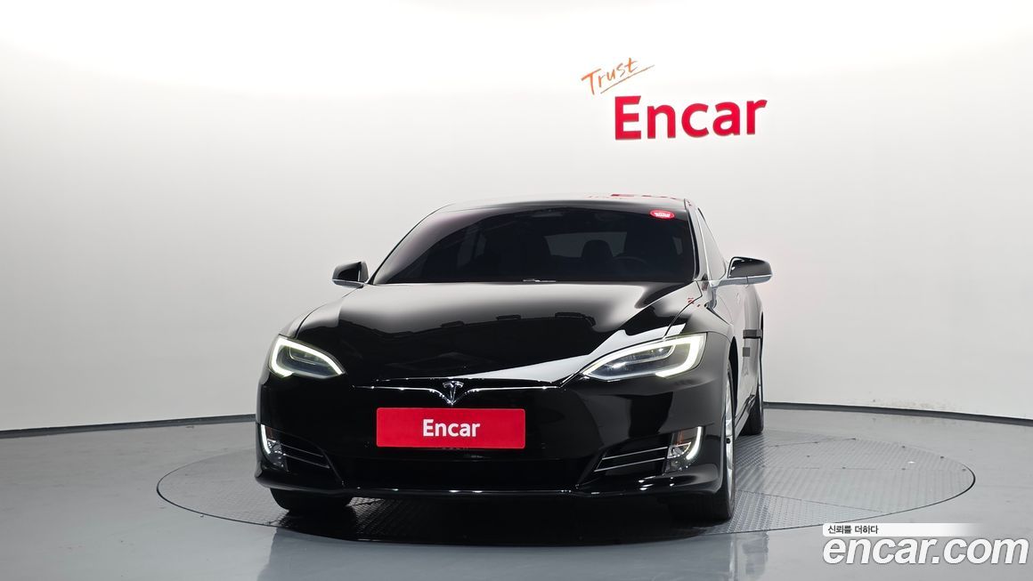 Tesla Model S 2019