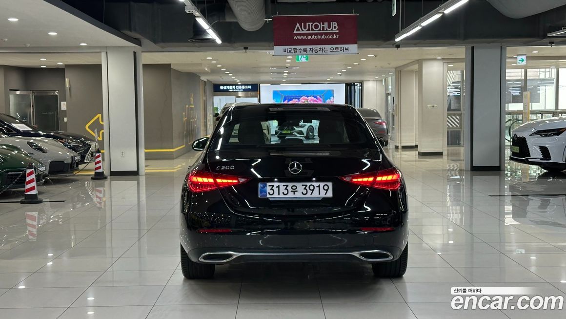 Mercedes-Benz C-Class 2025
