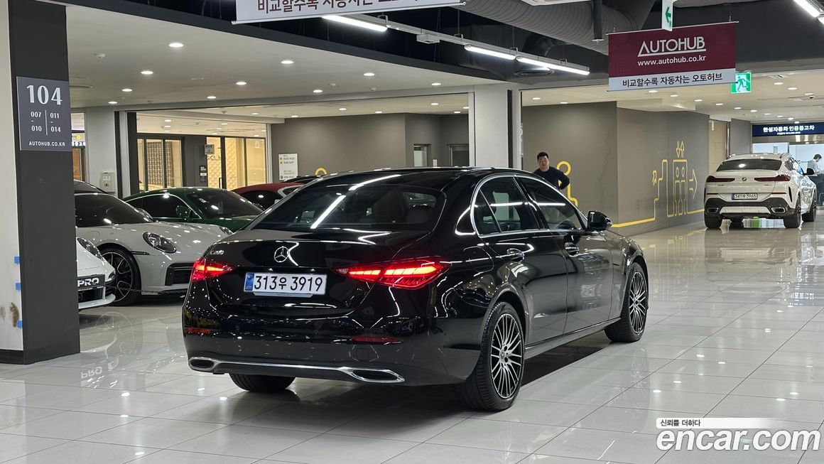 Mercedes-Benz C-Class 2025