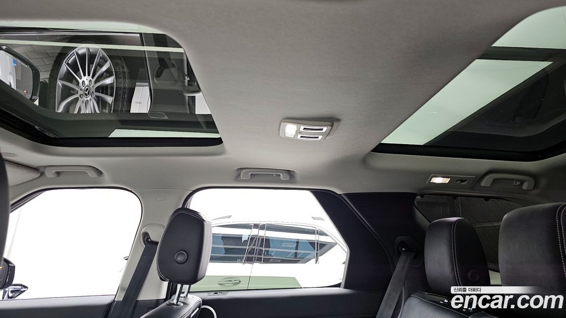 Land Rover Discovery 2022