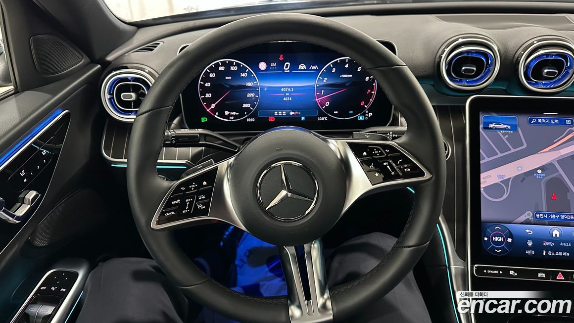Mercedes-Benz C-Class 2025