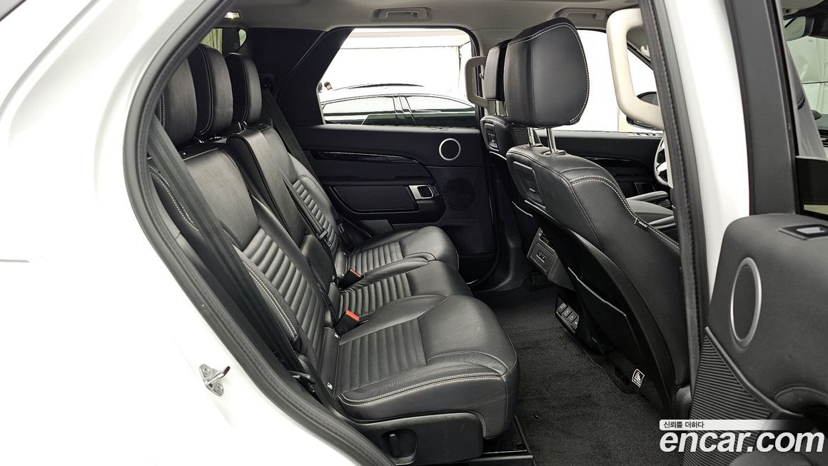 Land Rover Discovery 2022
