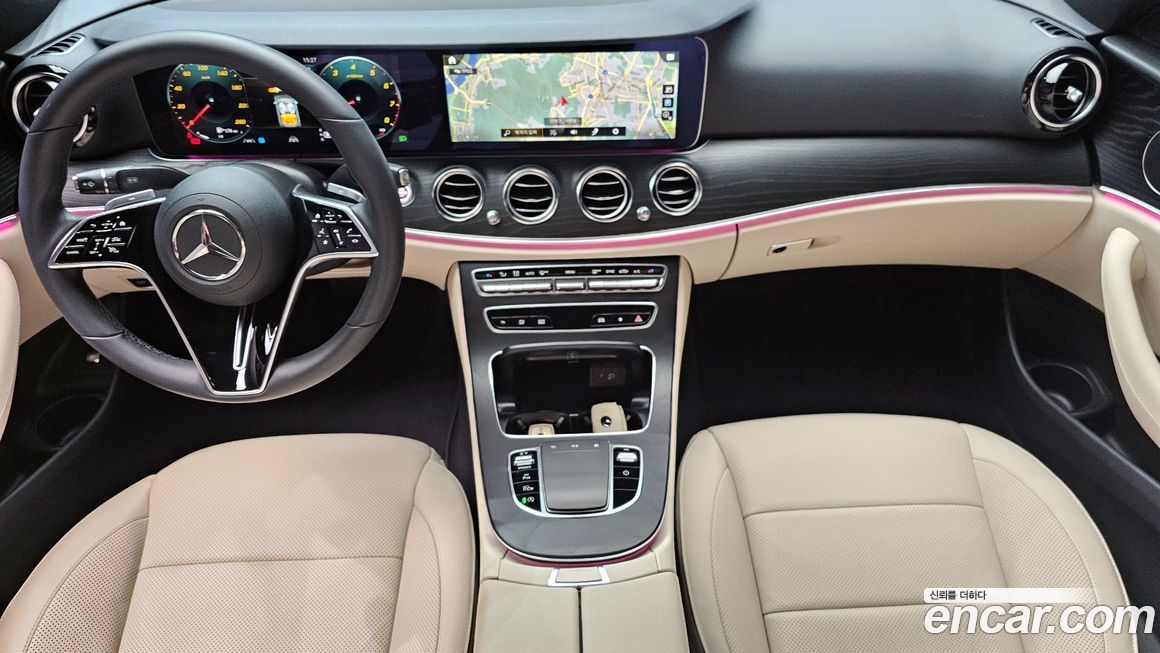 Mercedes-Benz E-Class 2023