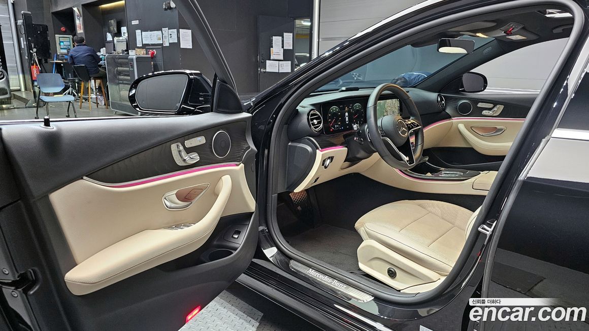 Mercedes-Benz E-Class 2023