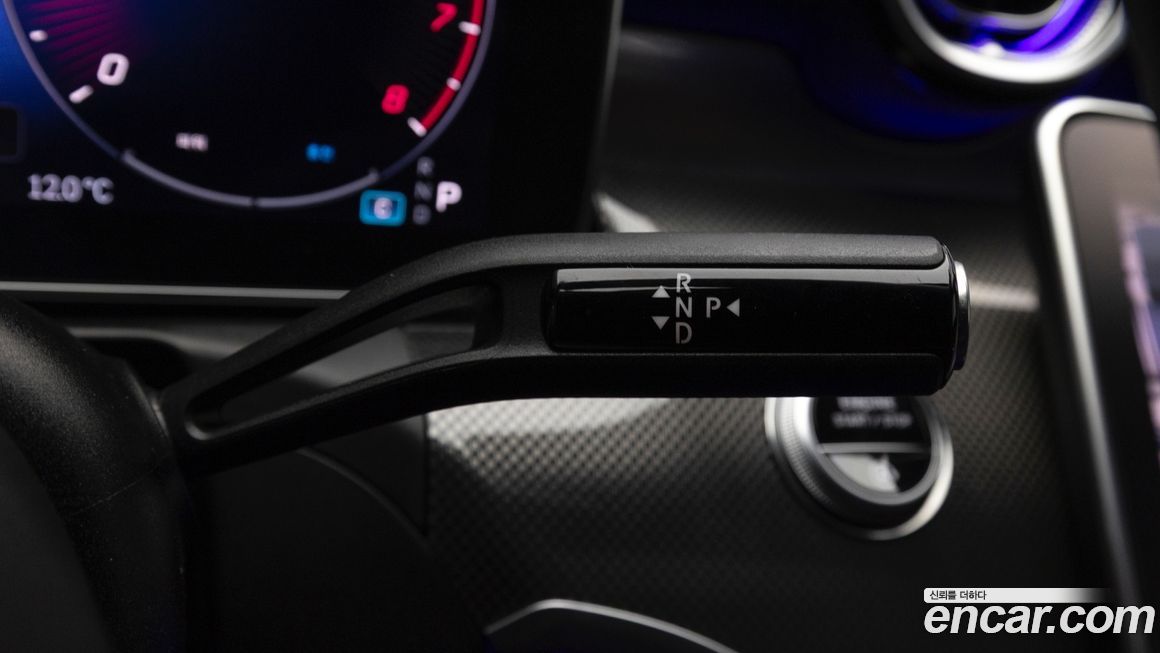 Mercedes-Benz C-Class 2022