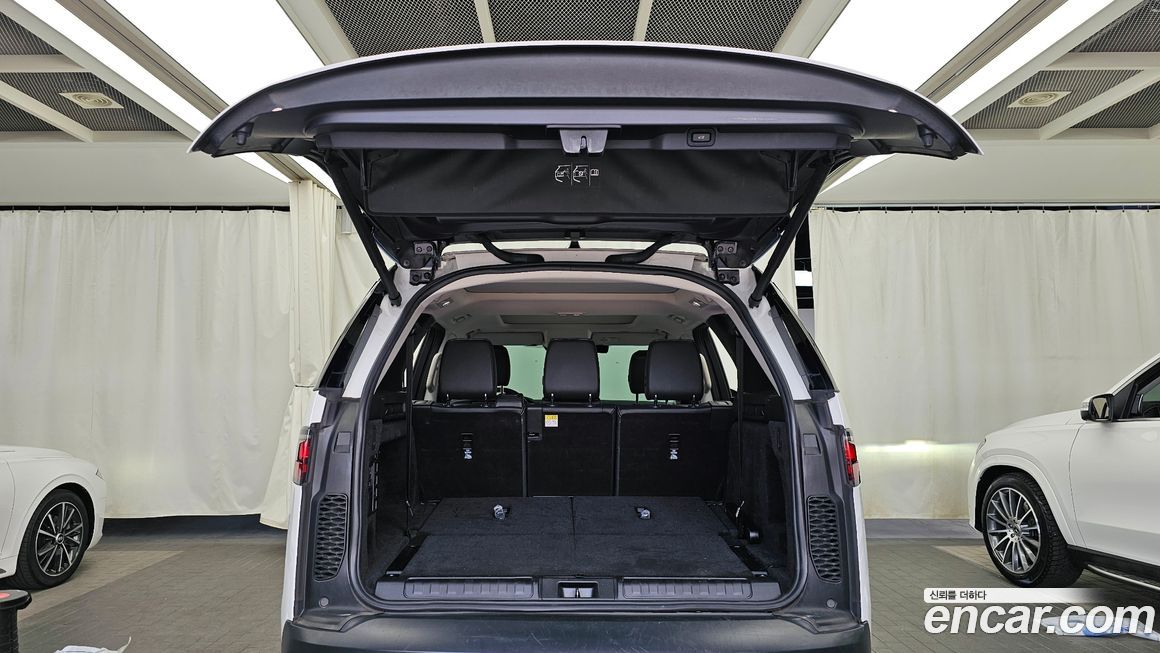 Land Rover Discovery 2022