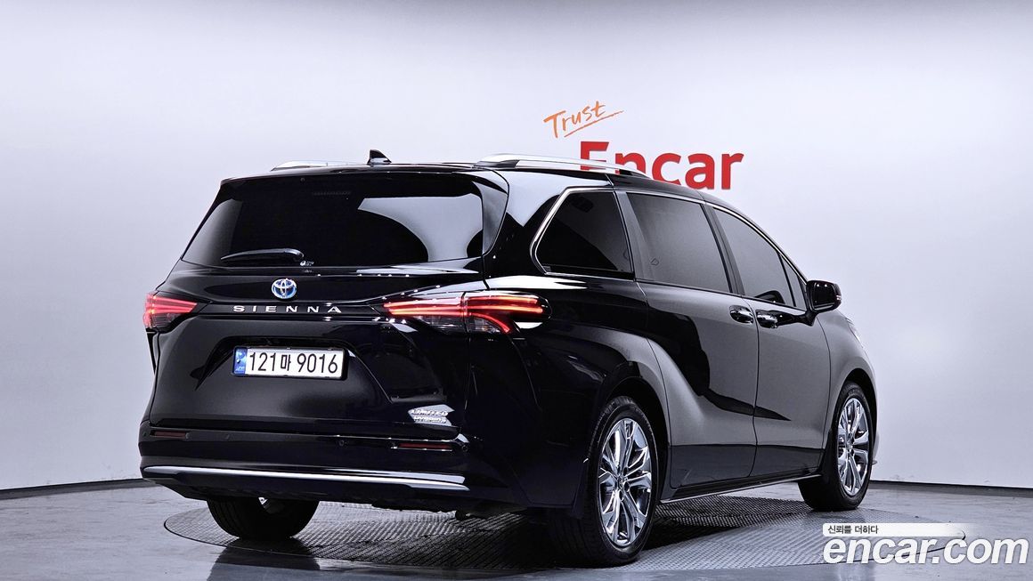 Toyota Sienna 2023