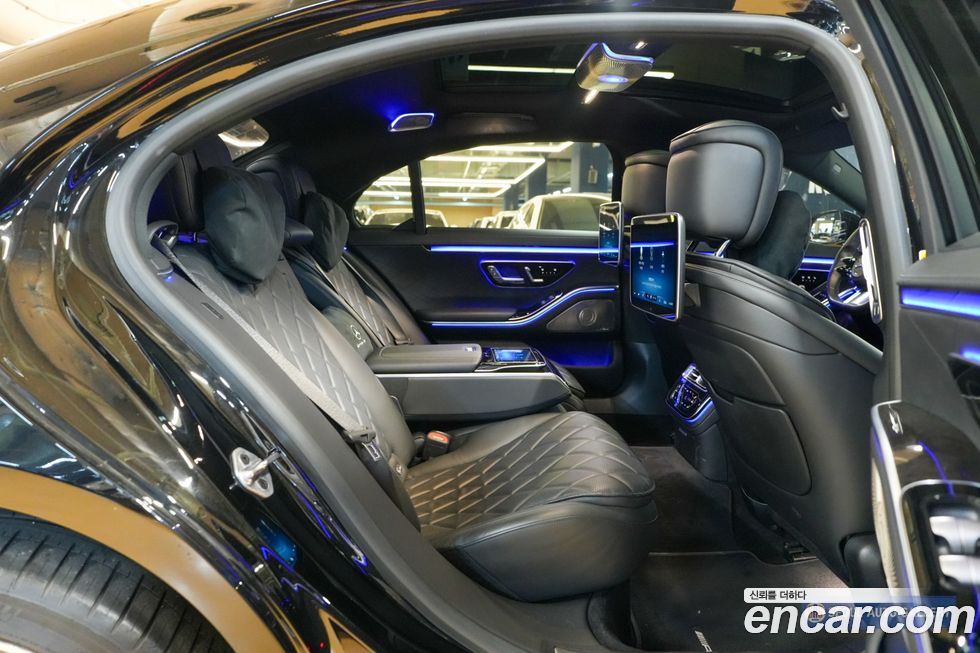 Mercedes-Benz S-Class 2021