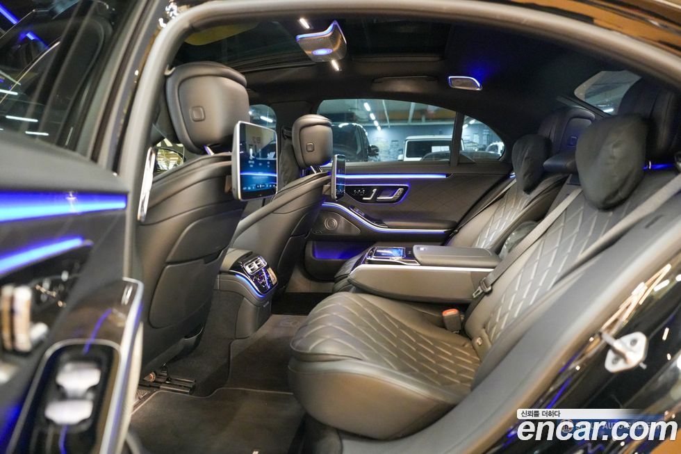 Mercedes-Benz S-Class 2021